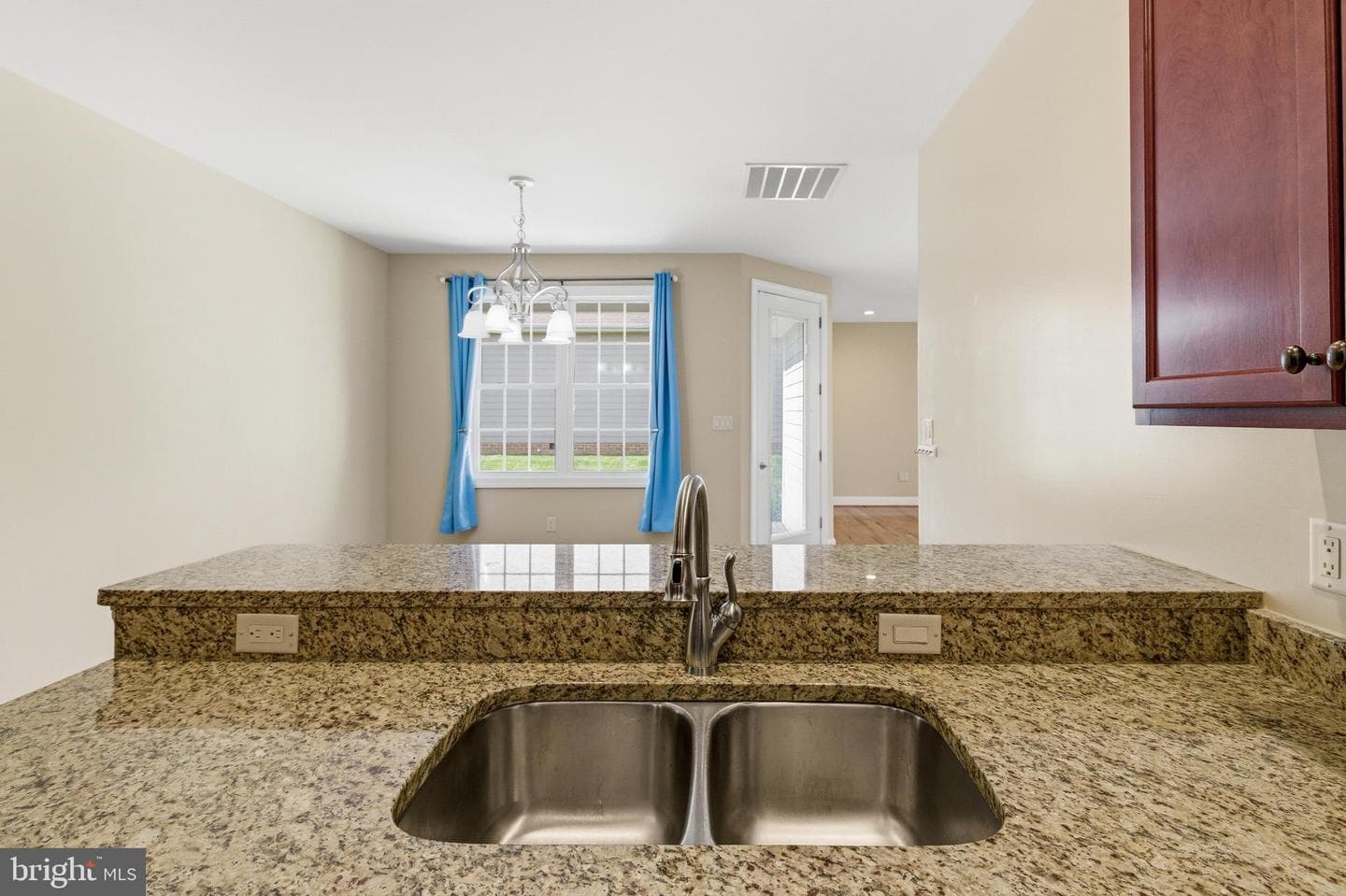1017 Sun Poppy Court photo 5