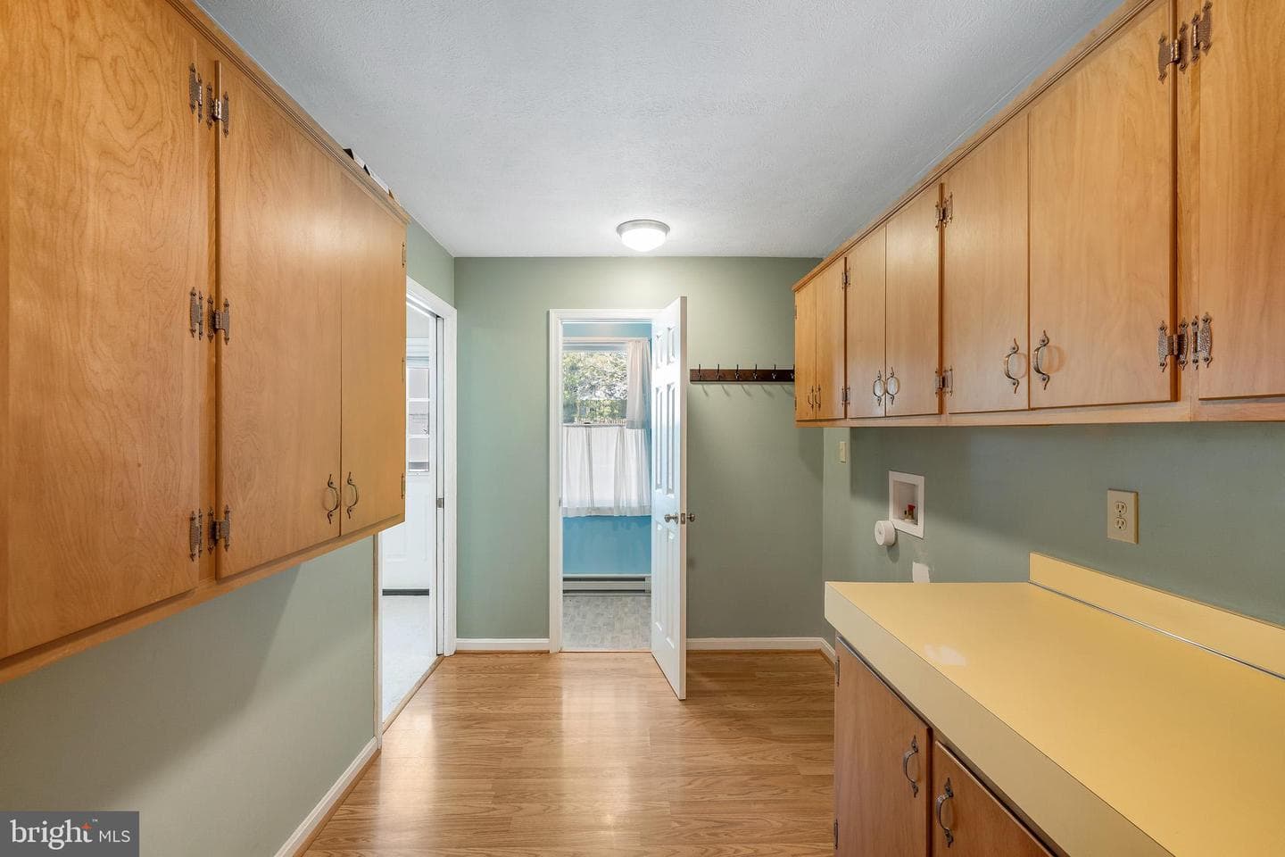 394 W King Street photo 40