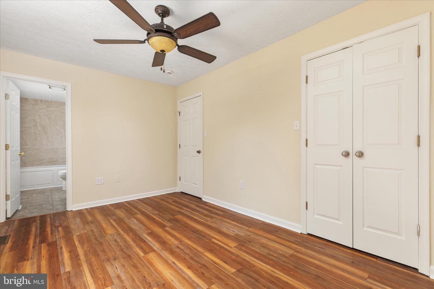 329 Wise Avenue photo 15