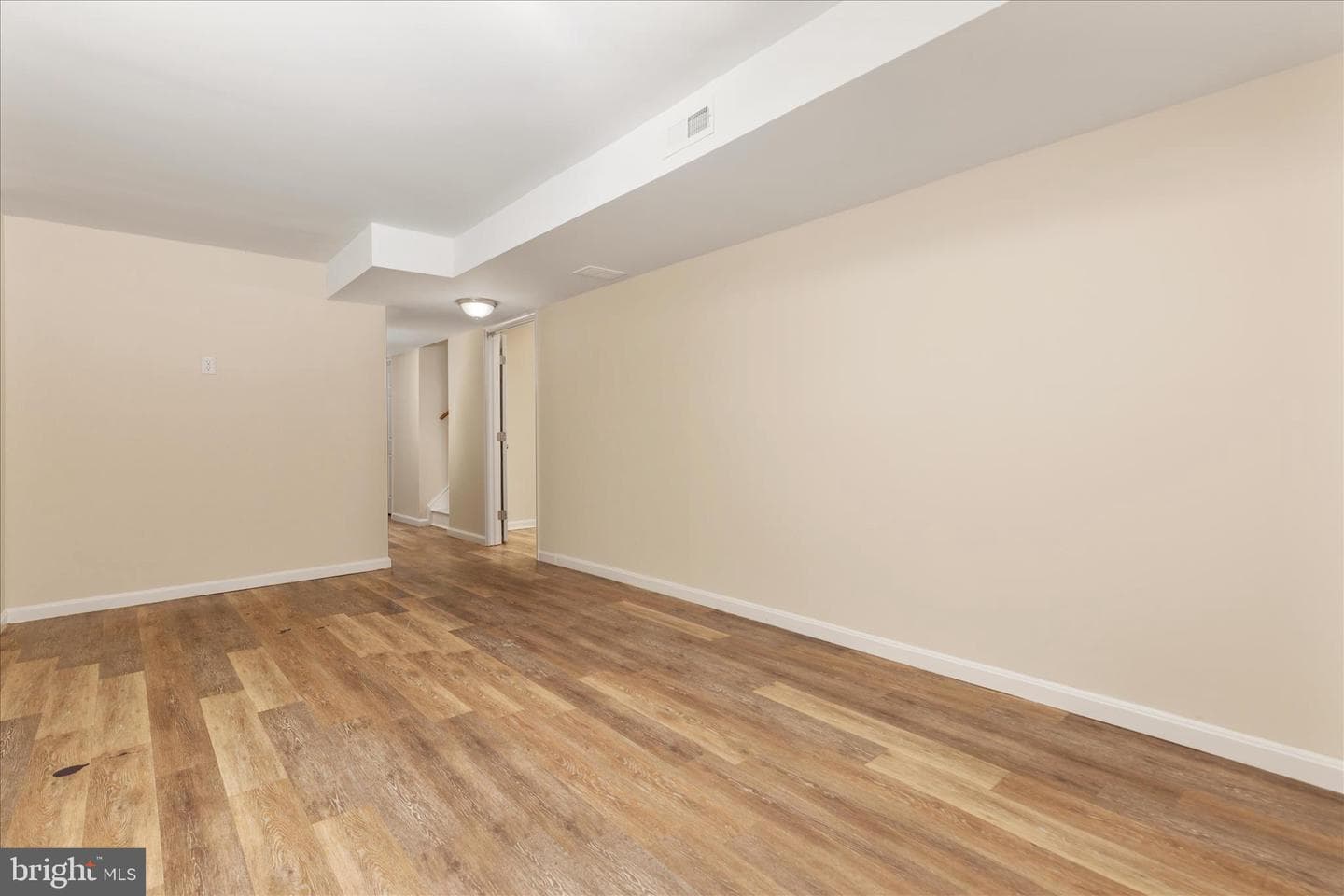 329 Wise Avenue photo 26