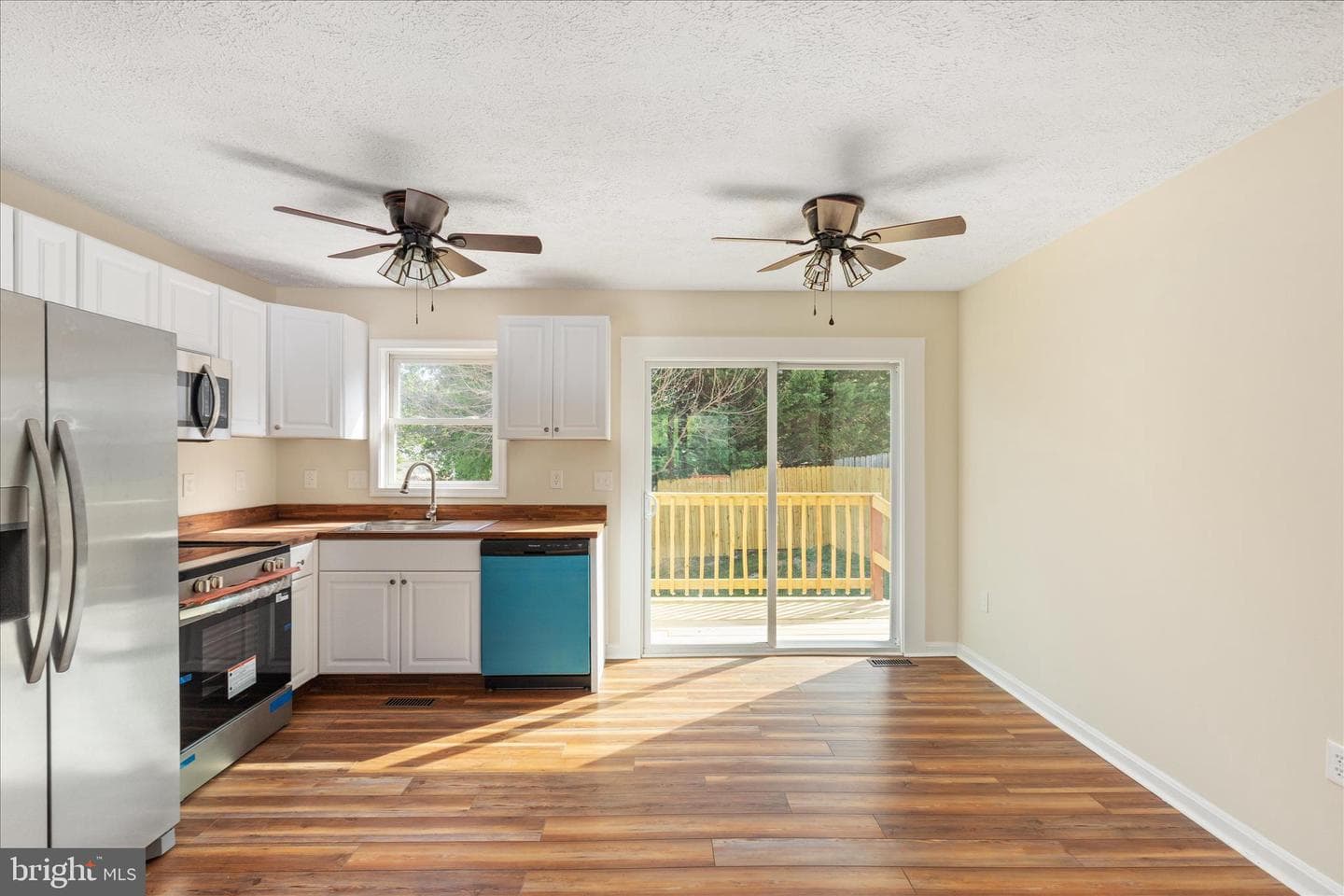 329 Wise Avenue photo 8