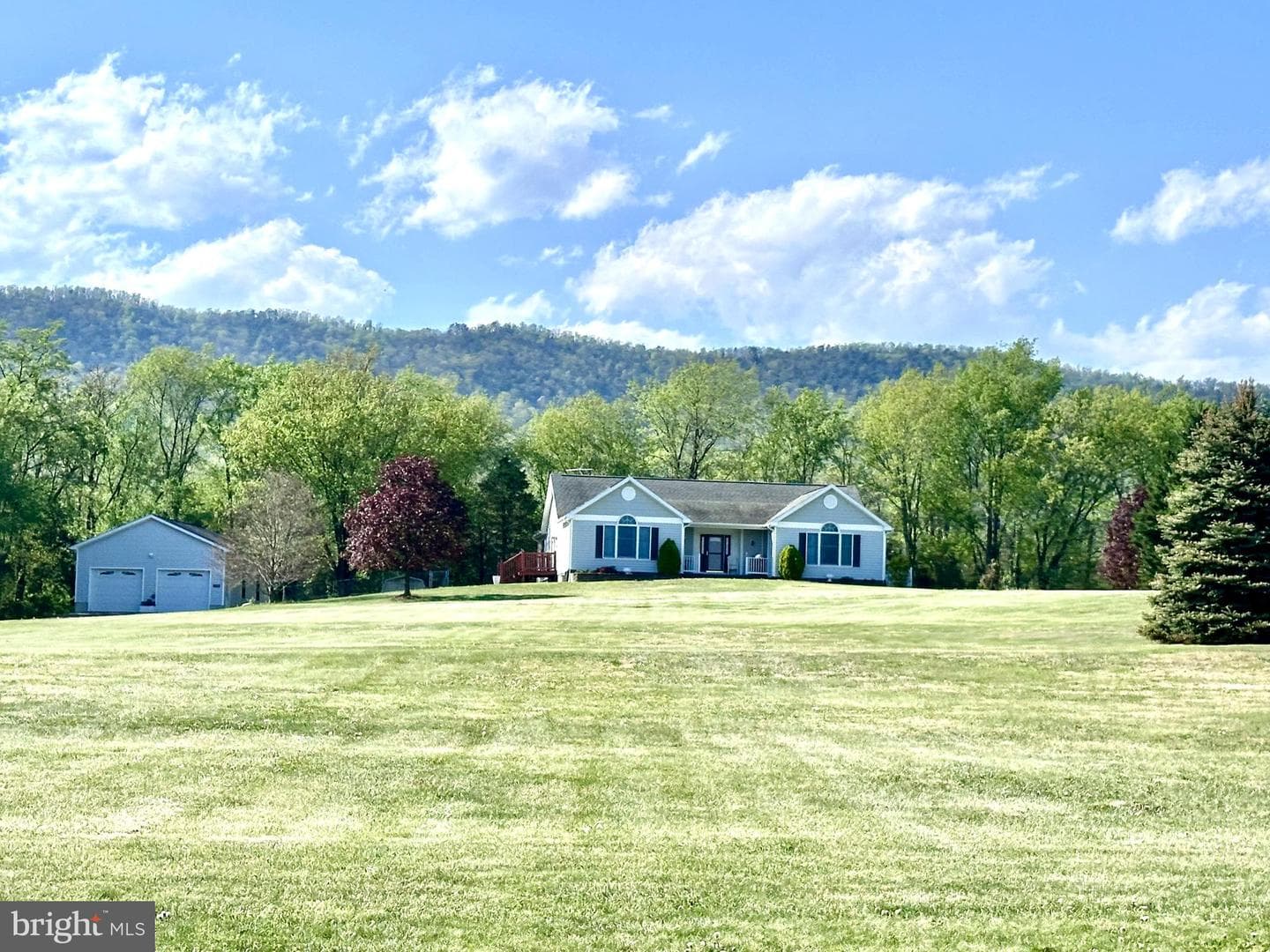 16335 Back Road, Strasburg