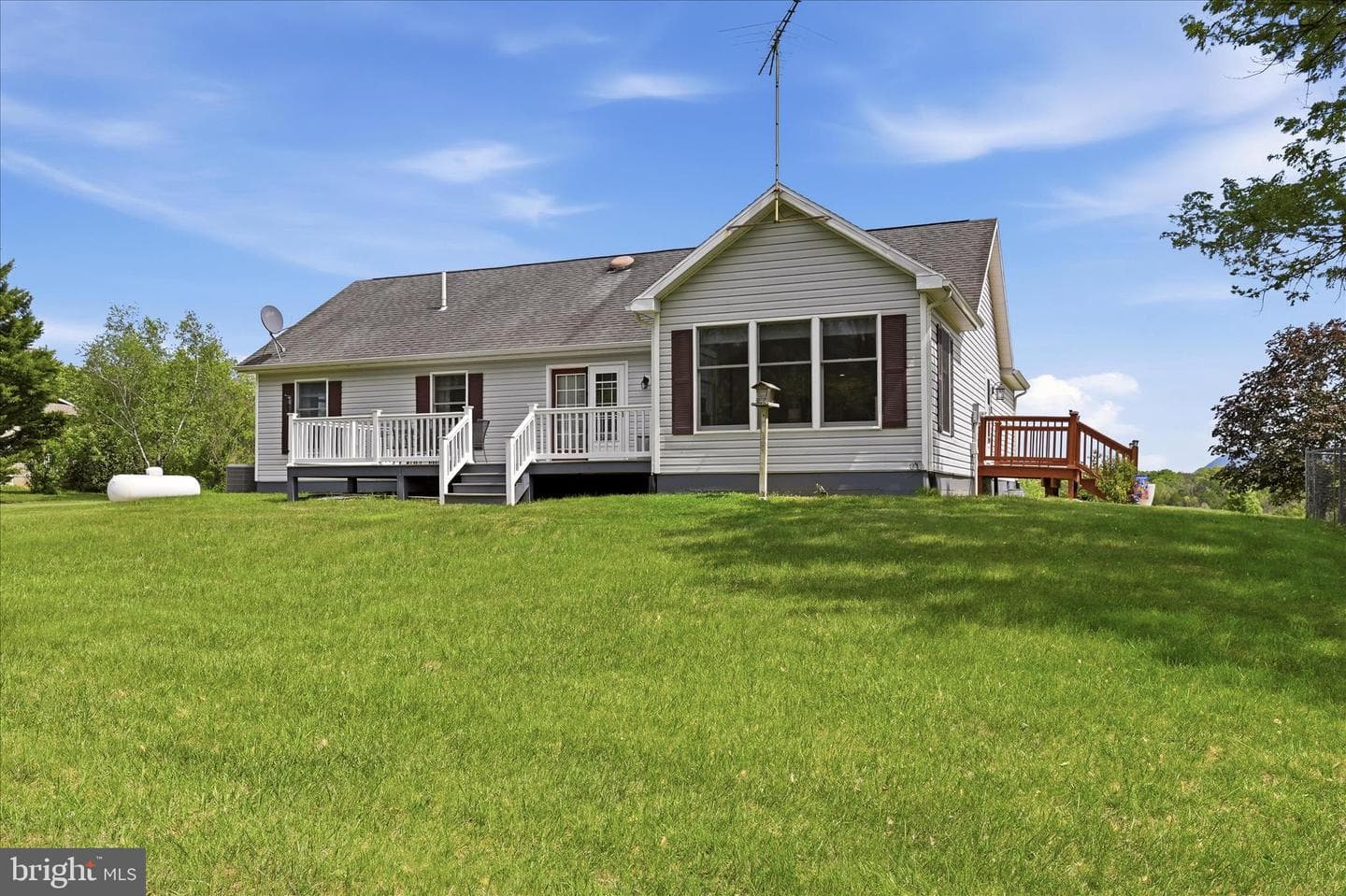 16335 Back Road photo 47