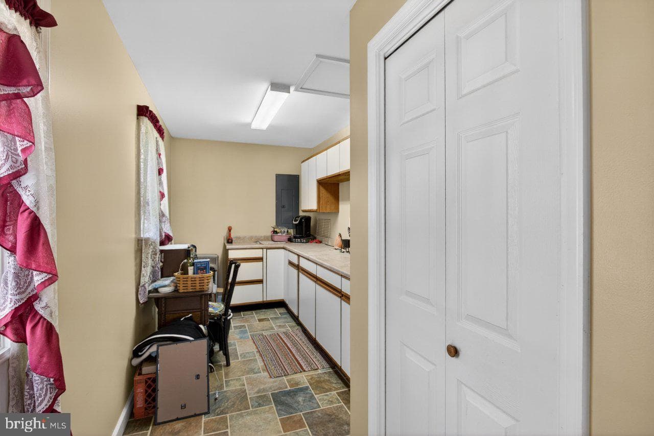 1751 Orchard Road photo 9