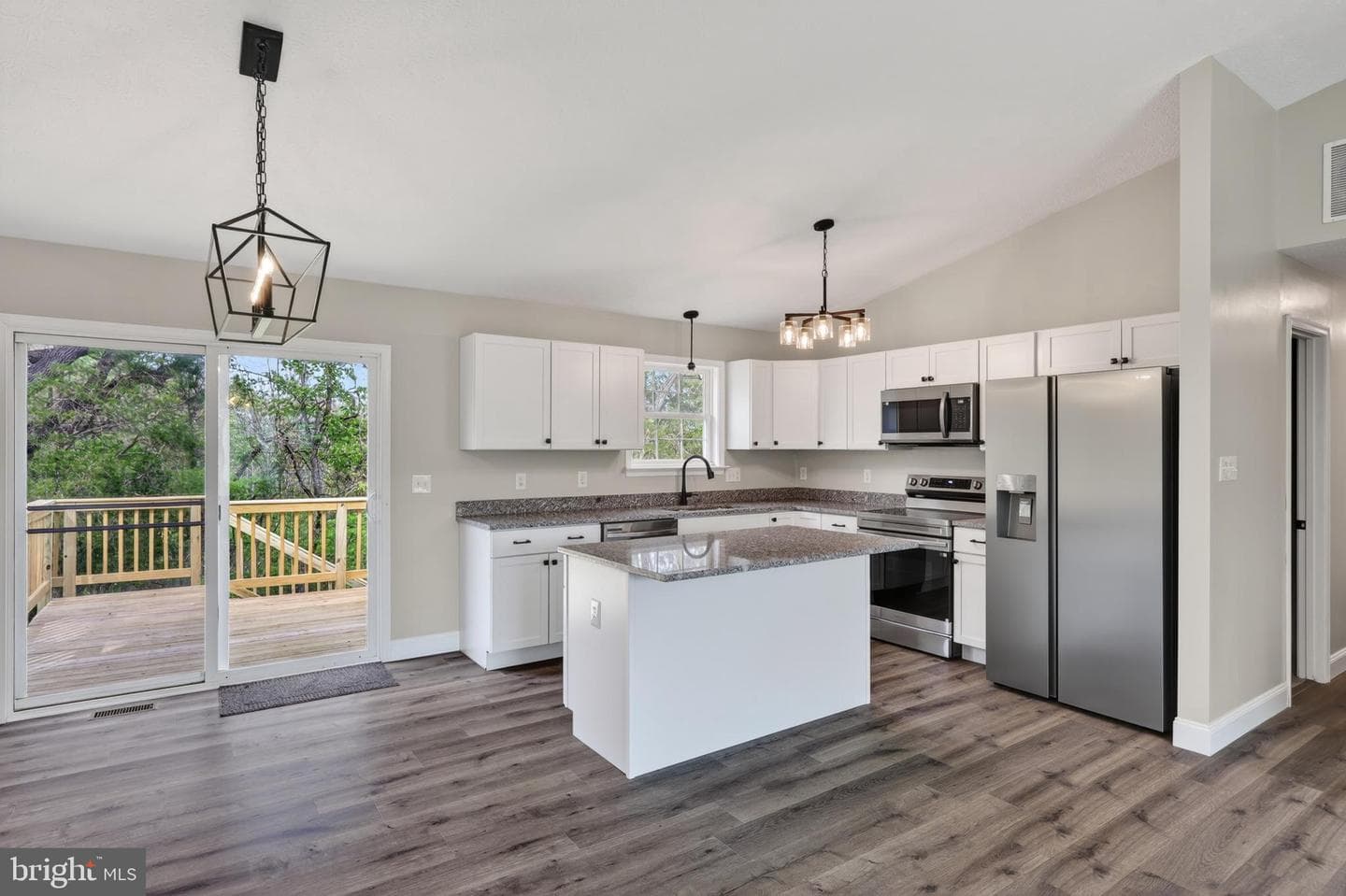 213 Black Oak Drive, Maurertown