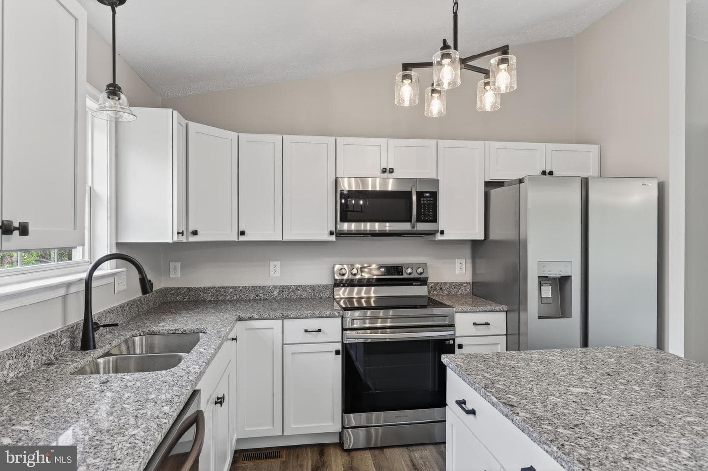 213 Black Oak Drive photo 3