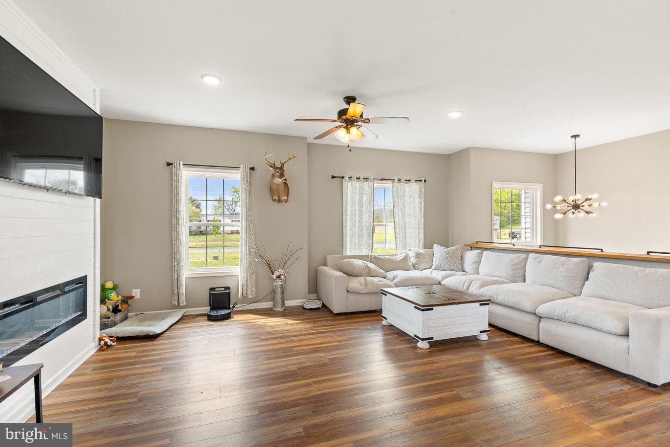 295 Sara Ann Avenue photo 6
