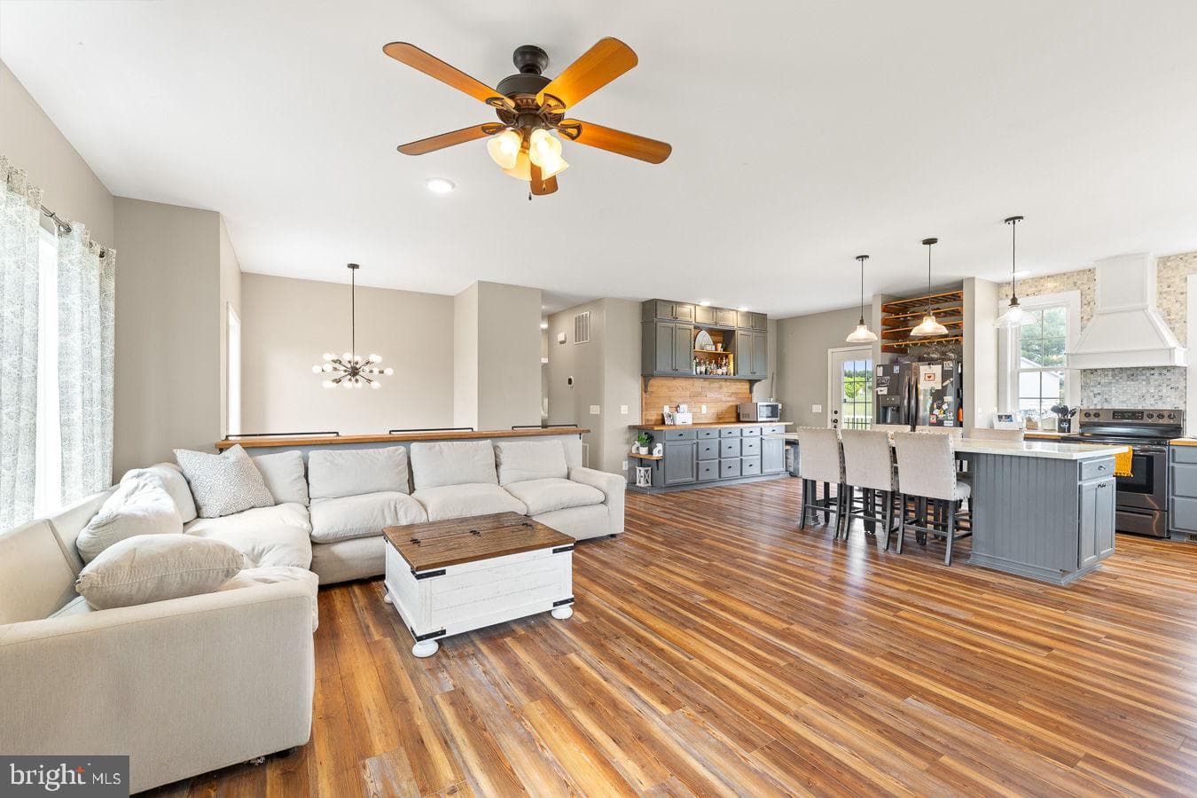 295 Sara Ann Avenue photo 8