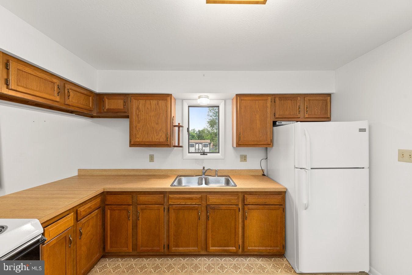 363 Crim Drive photo 7