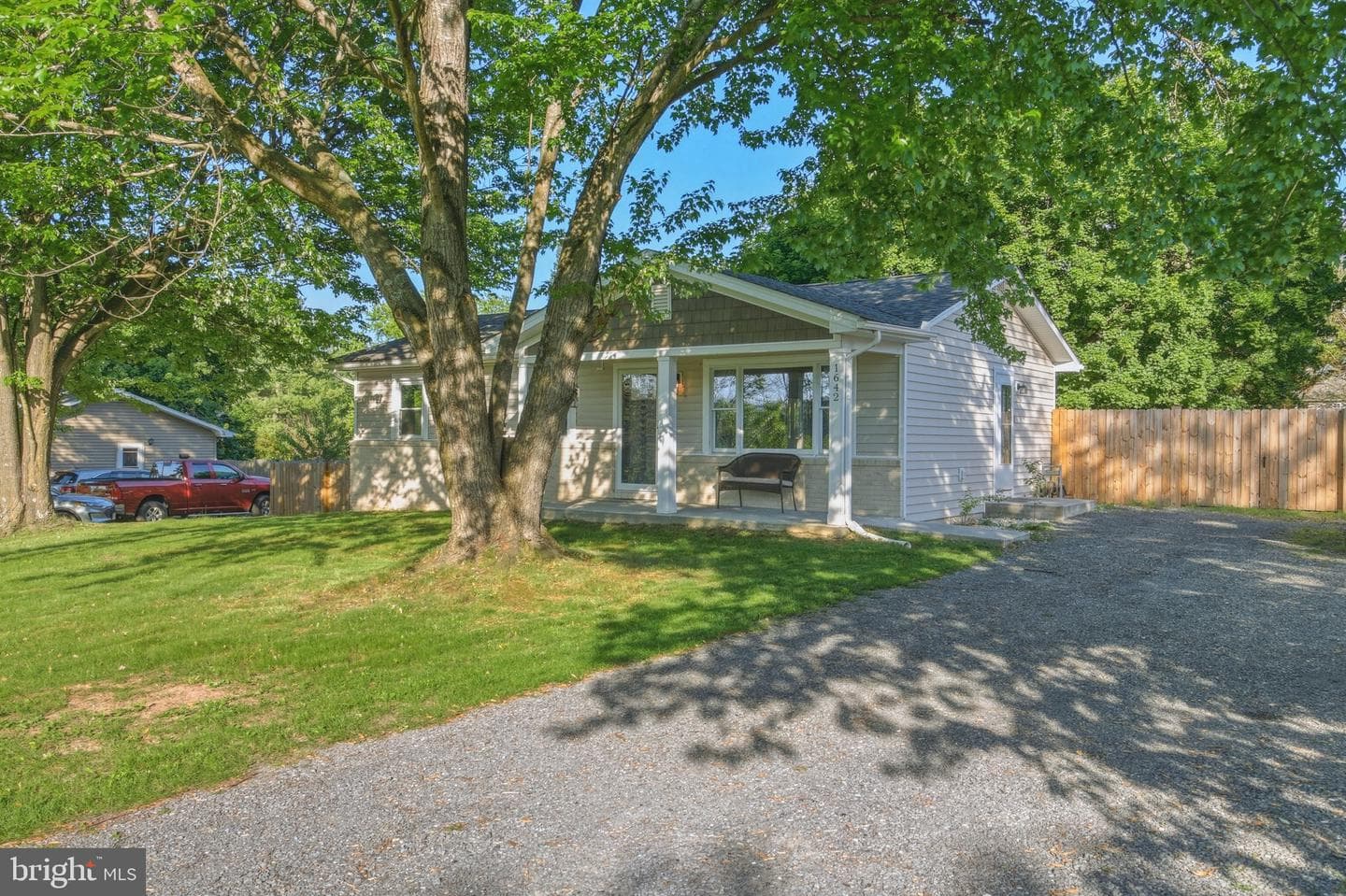 1642 S Ox Road photo 4