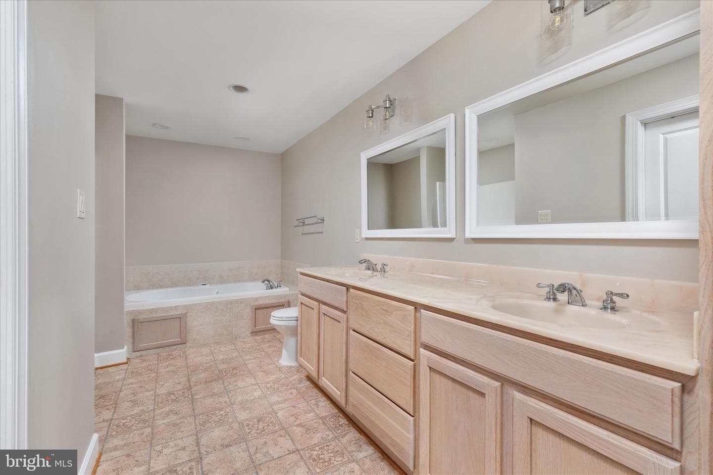 171 Daniel Court photo 22