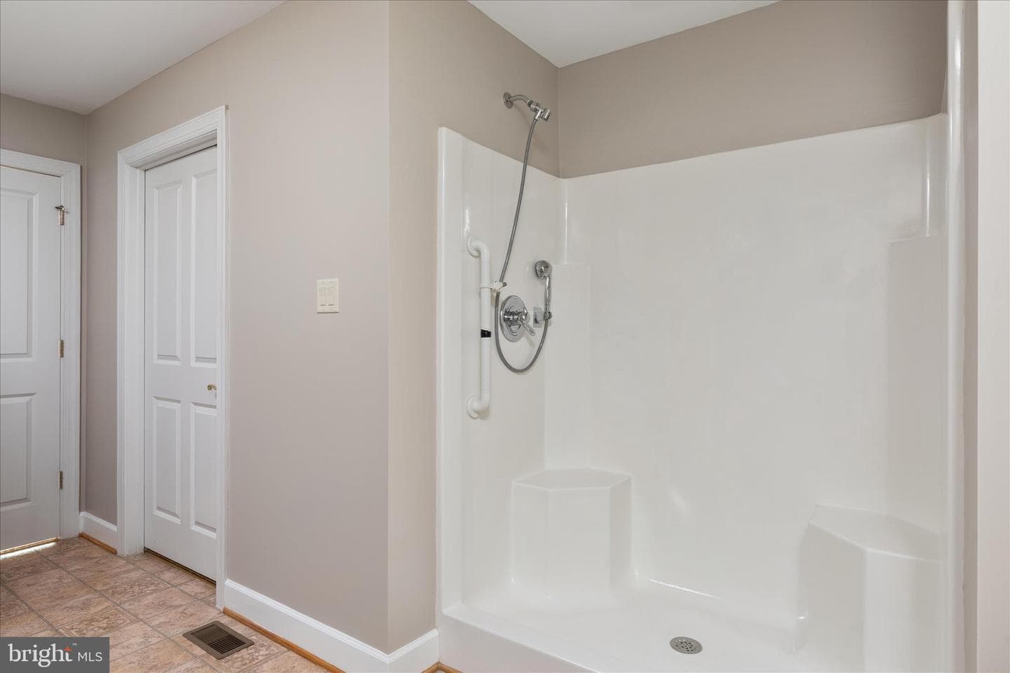 171 Daniel Court photo 24