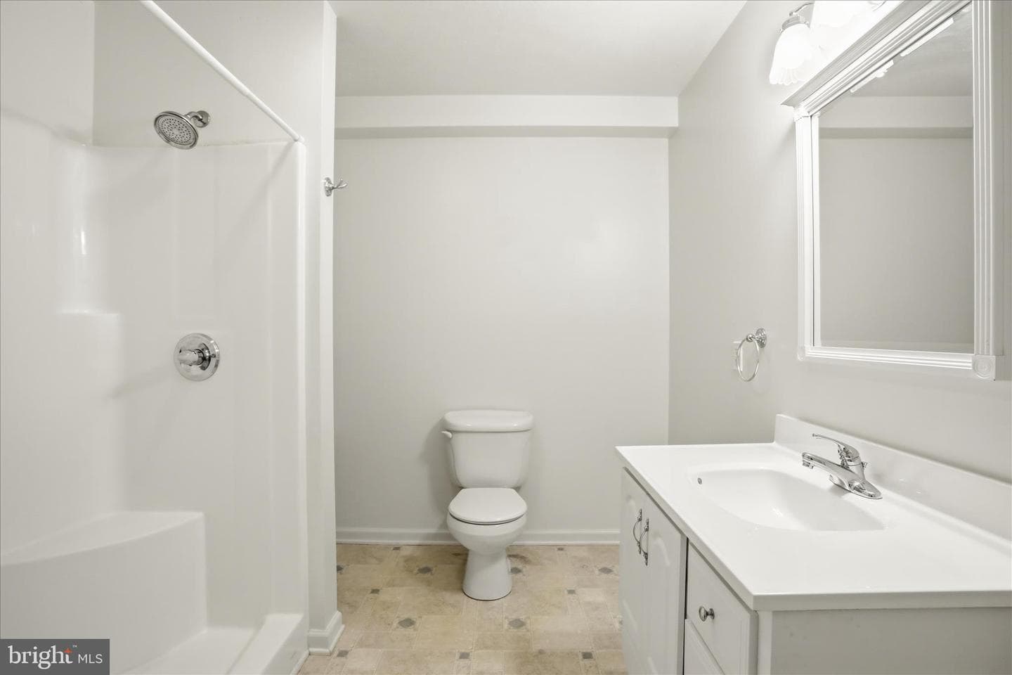 500 Stephenson Court photo 25
