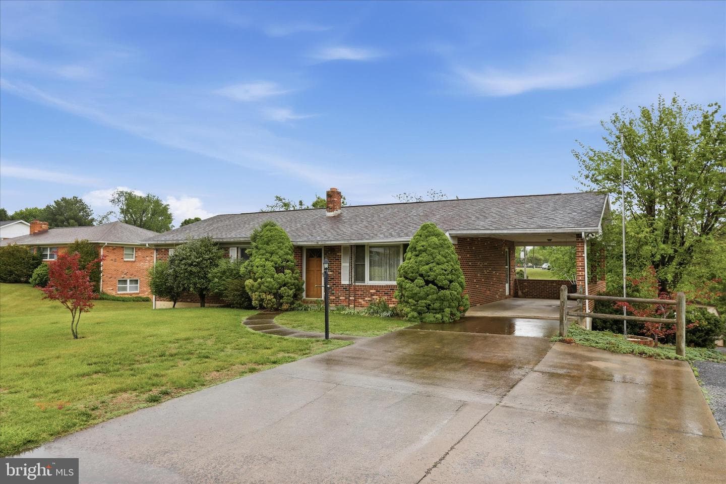 317 Dawn Avenue, Woodstock