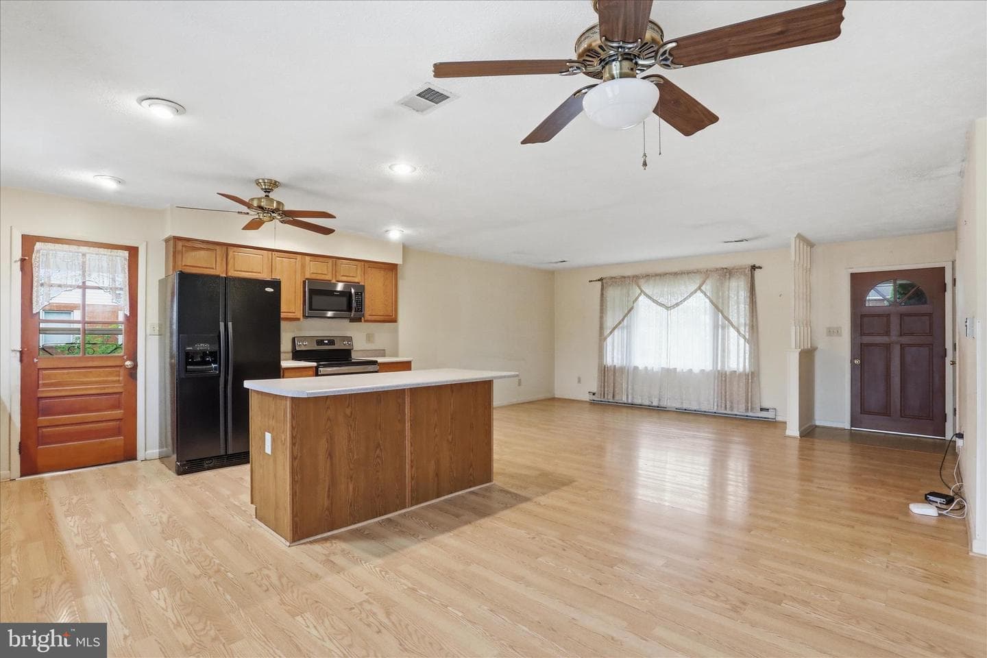 317 Dawn Avenue photo 3