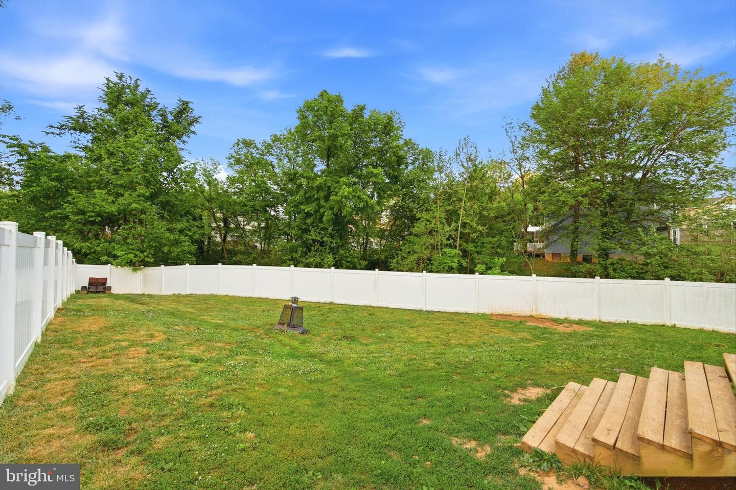 658 W King Street photo 23
