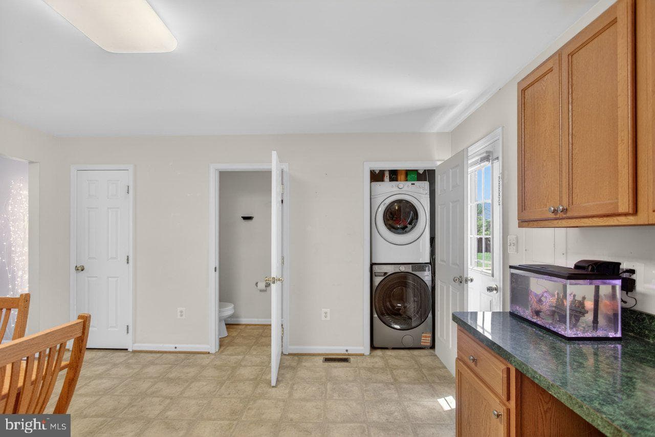 214 Kadies Lane photo 16