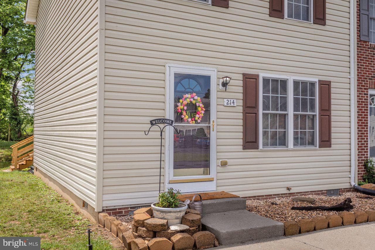 214 Kadies Lane photo 4