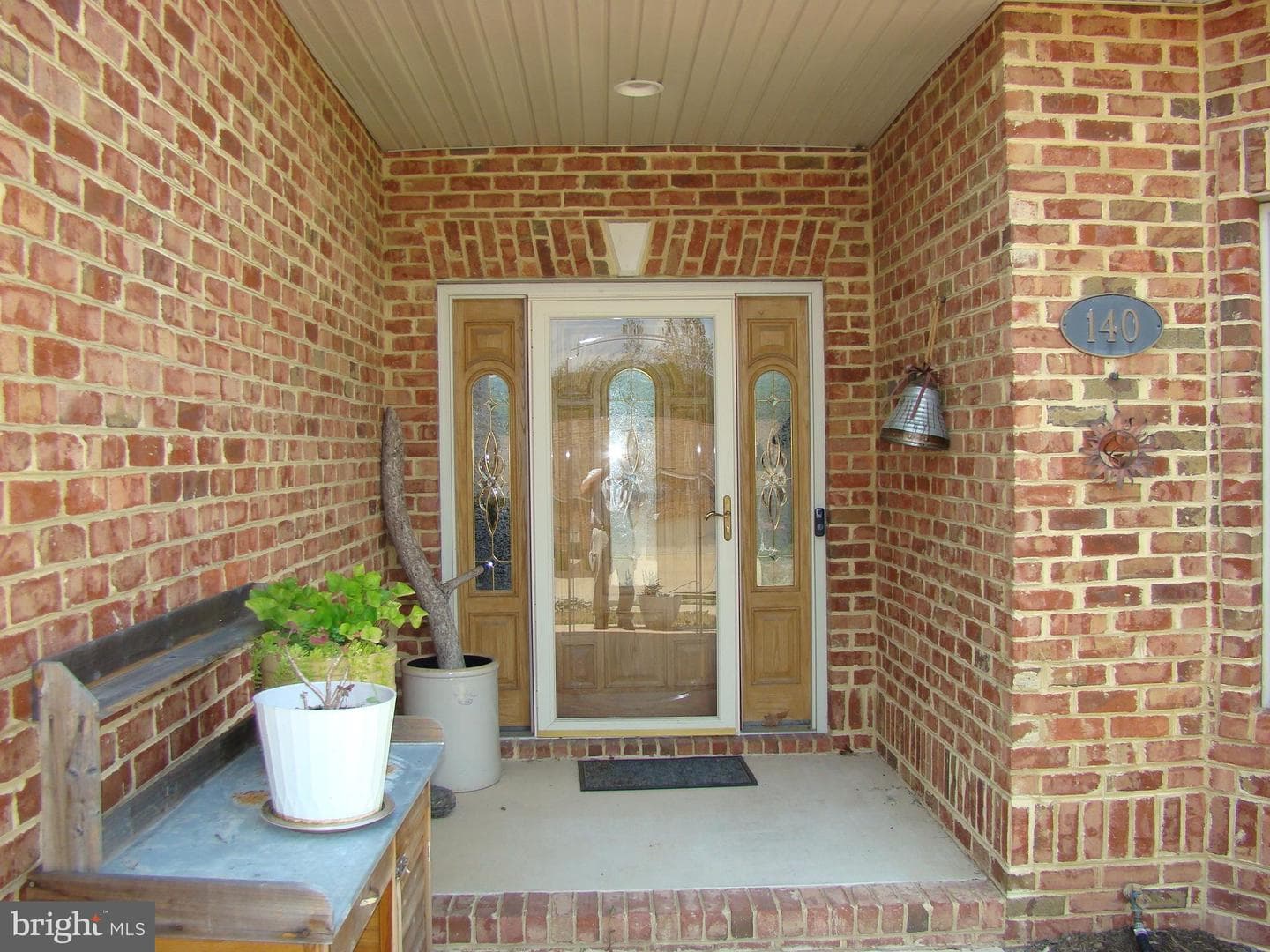 140 Donna Drive photo 3