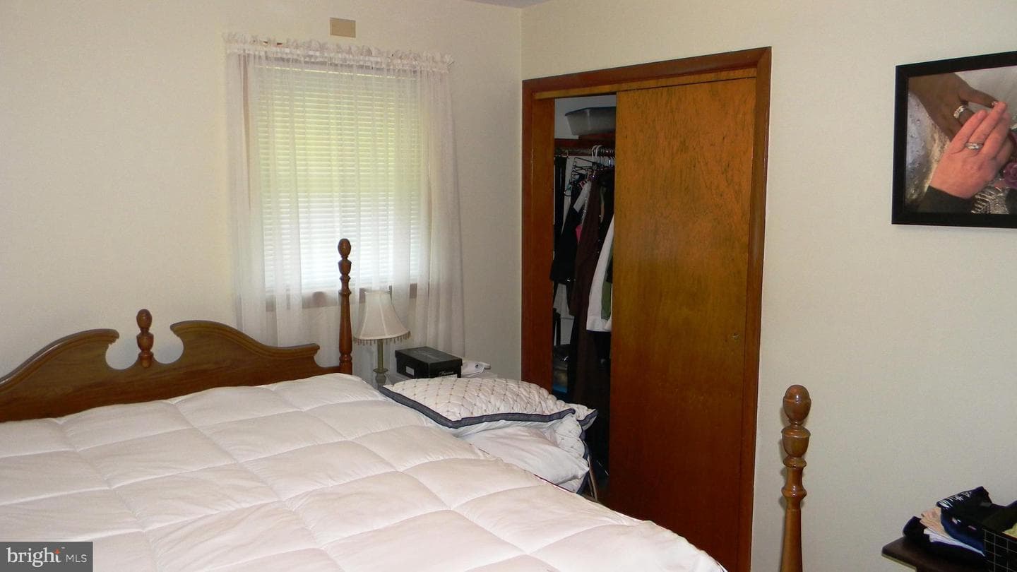 129 Apple Ave photo 22