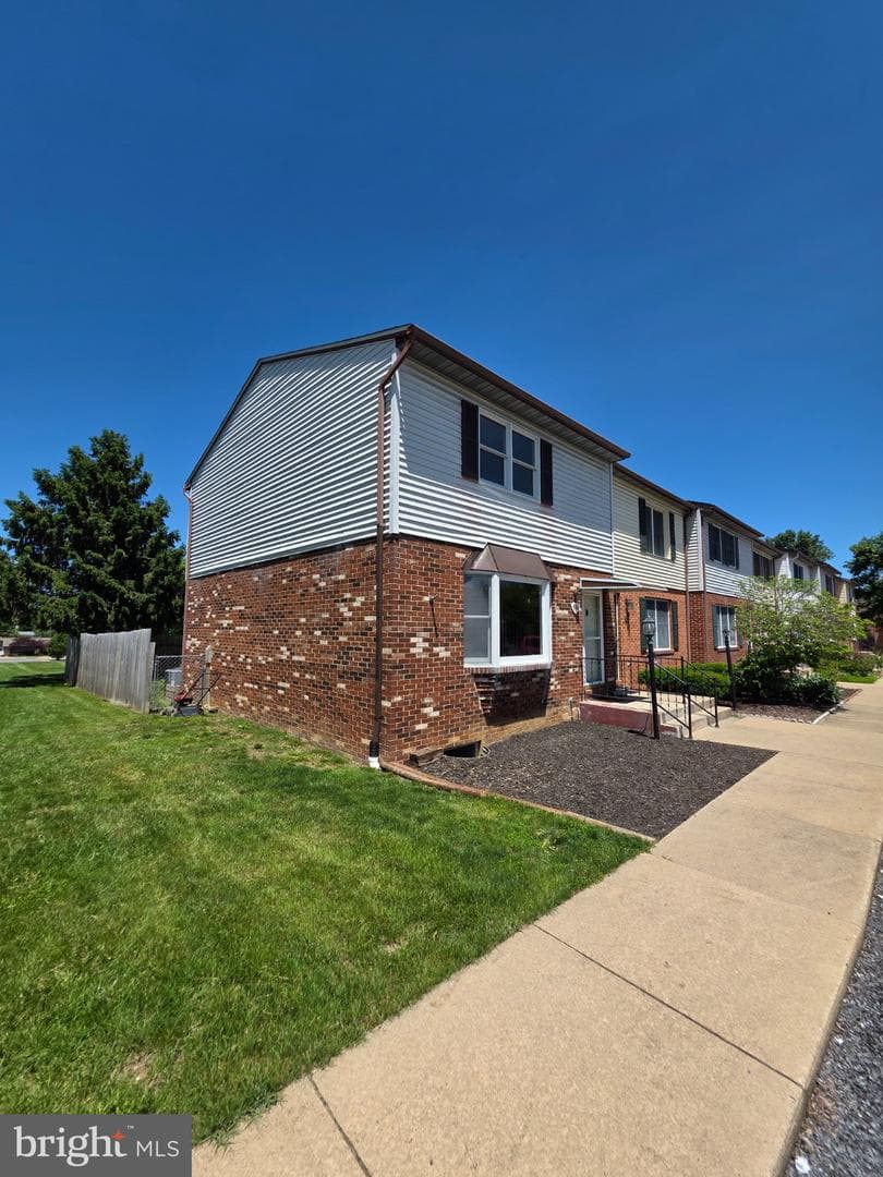 916 Hilltop Drive, Woodstock