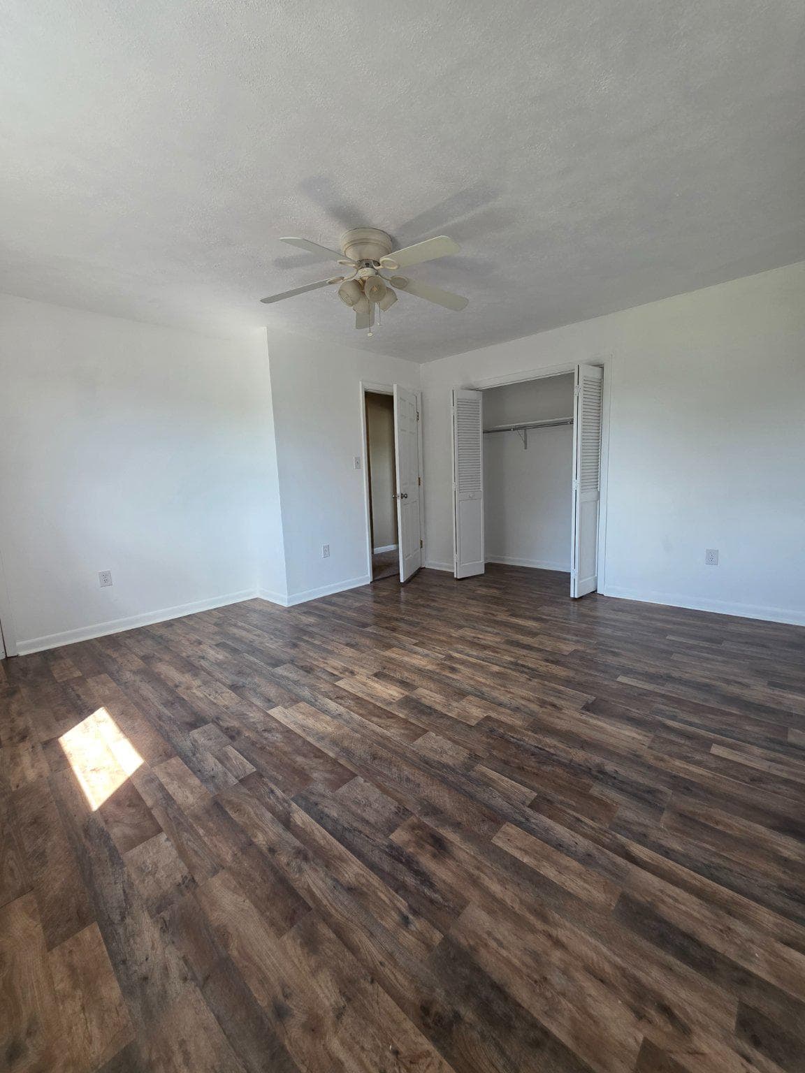 916 Hilltop Drive photo 27