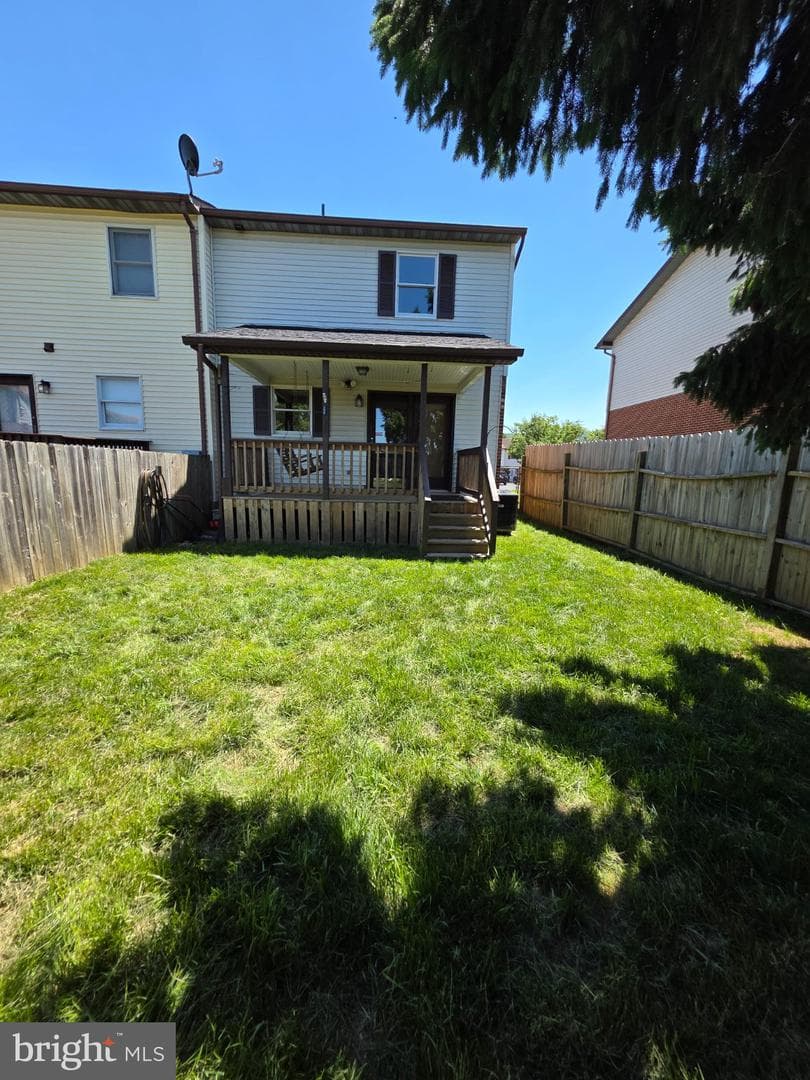 916 Hilltop Drive photo 3