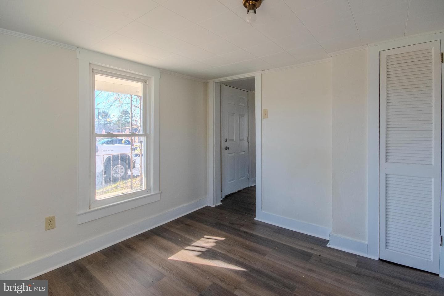 488 Ash Street photo 12