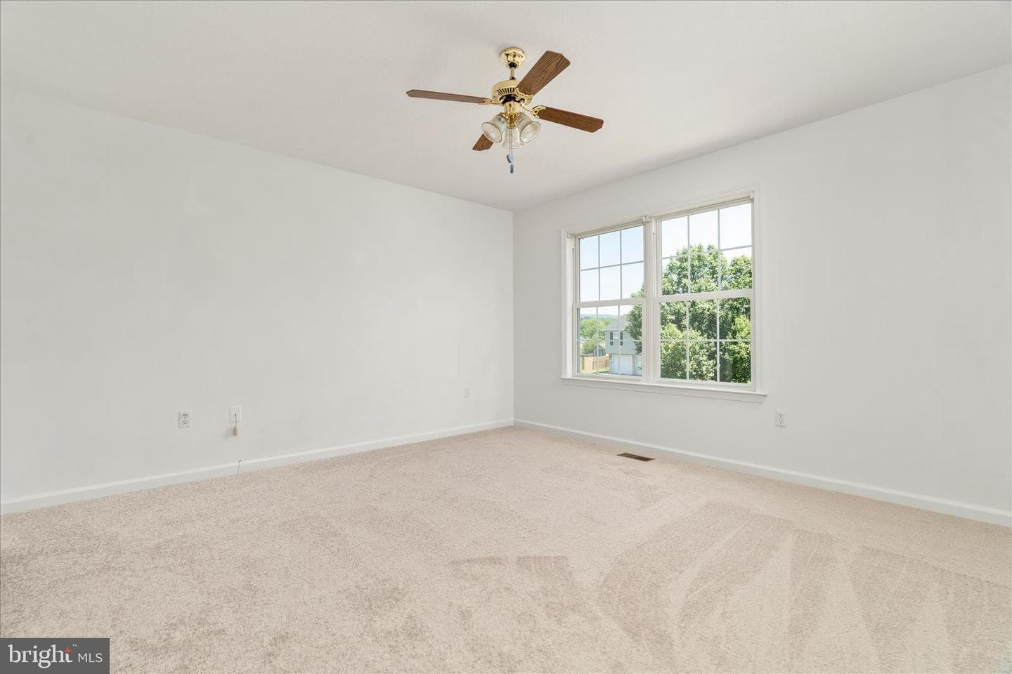114 Hillview Drive photo 10