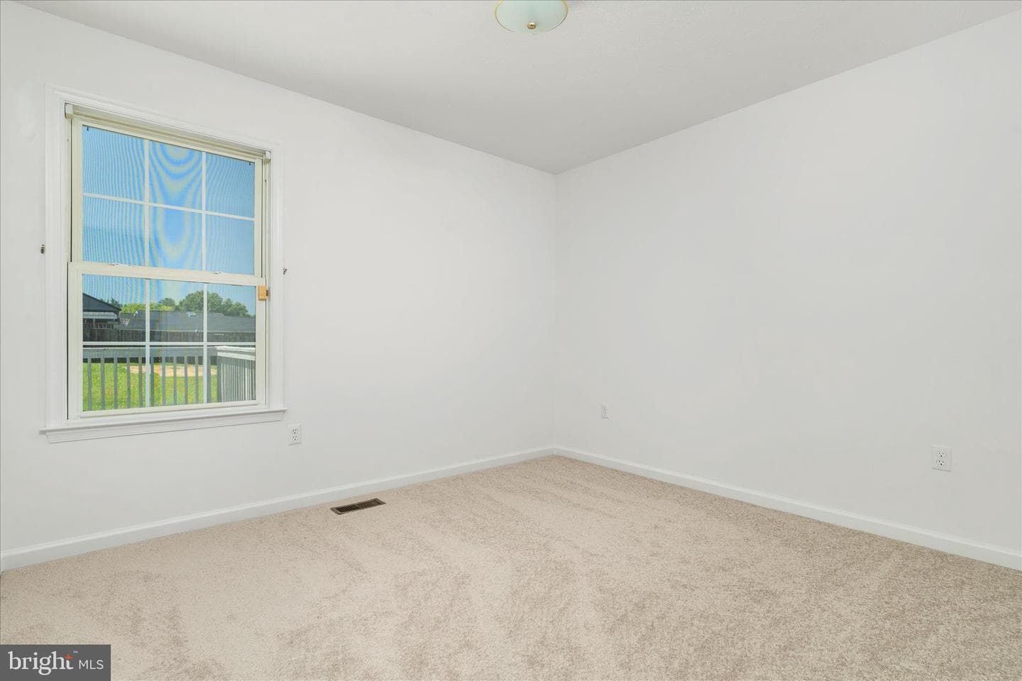 114 Hillview Drive photo 15