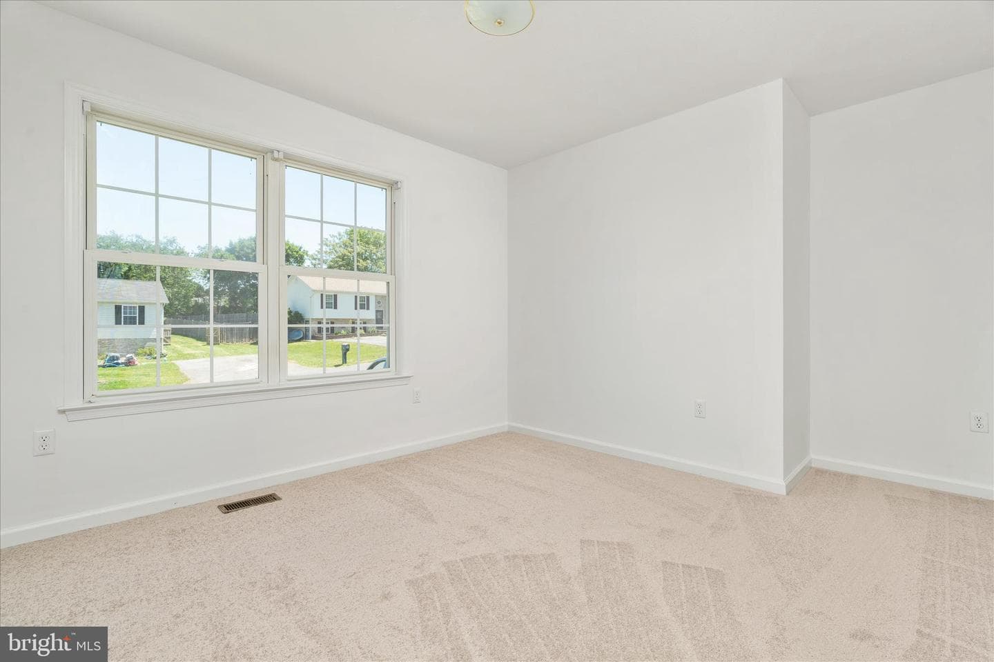 114 Hillview Drive photo 17