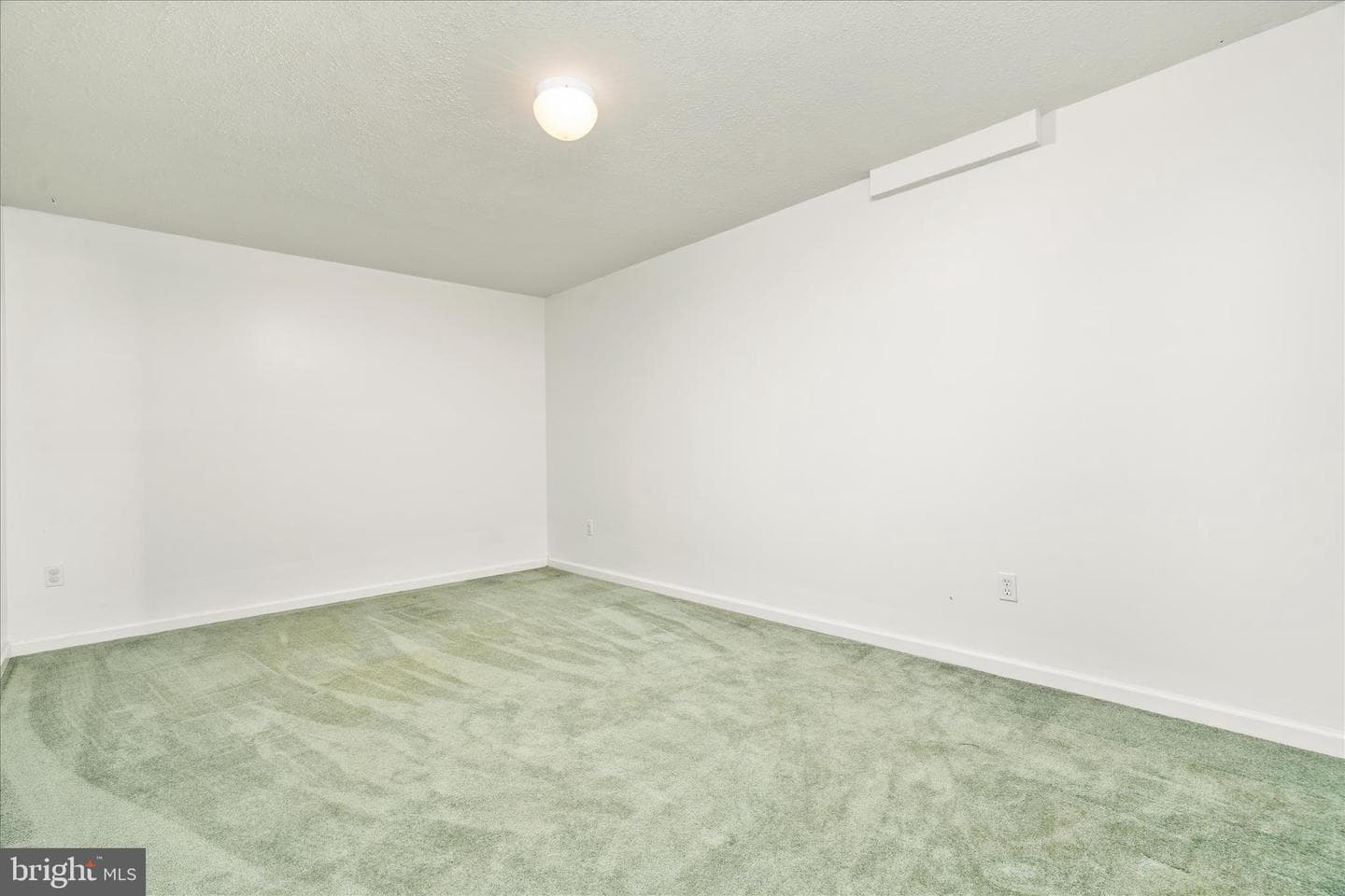 114 Hillview Drive photo 22
