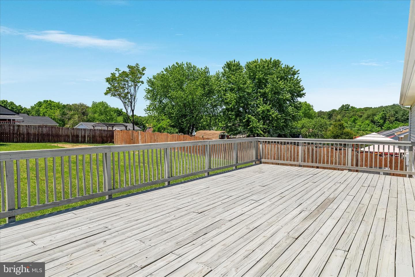 114 Hillview Drive photo 25