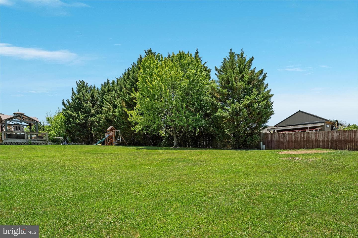 114 Hillview Drive photo 28