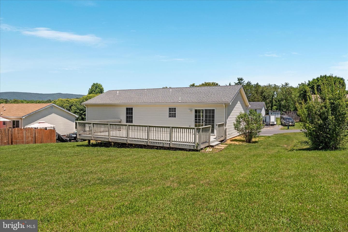 114 Hillview Drive photo 30