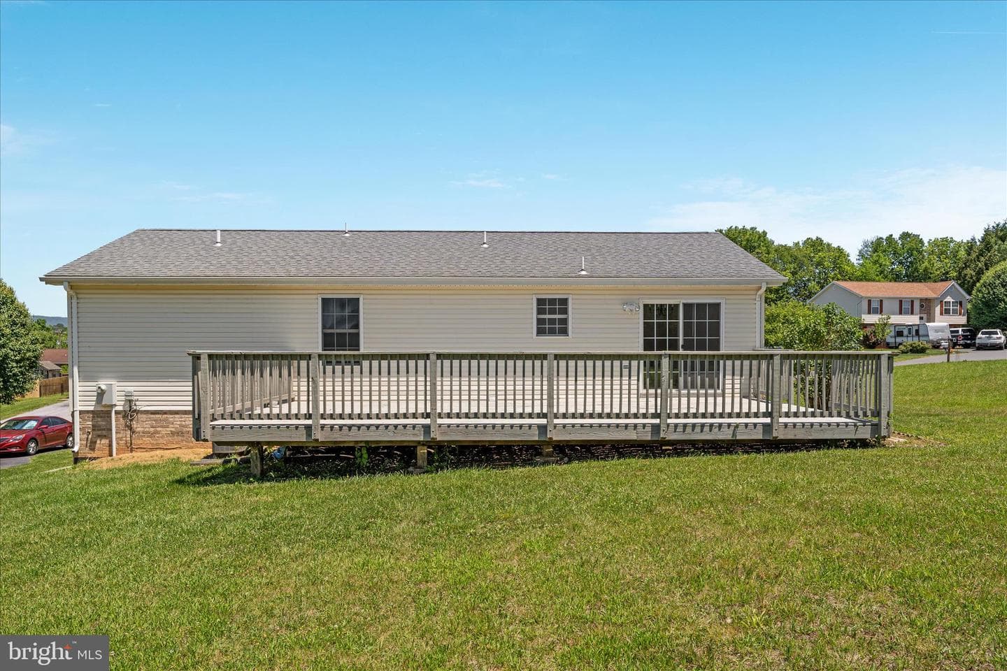 114 Hillview Drive photo 31