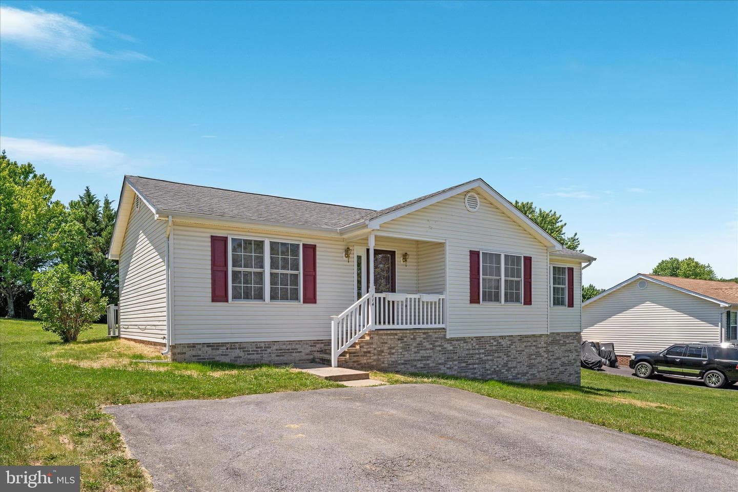 114 Hillview Drive photo 35