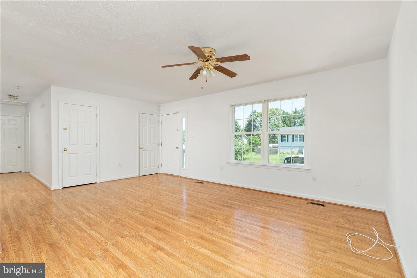 114 Hillview Drive photo 4