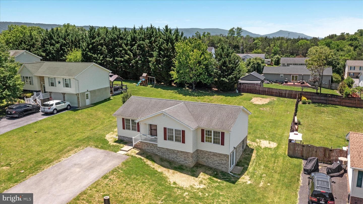 114 Hillview Drive photo 40