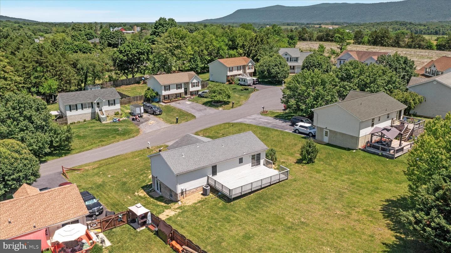 114 Hillview Drive photo 42