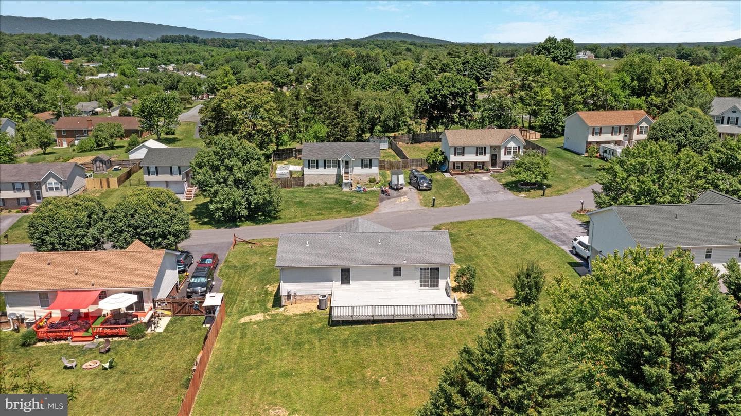 114 Hillview Drive photo 43
