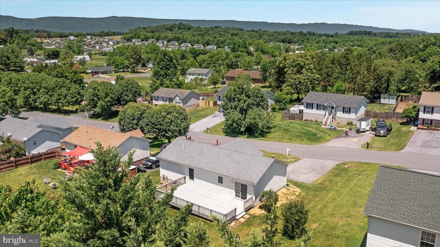 114 Hillview Drive photo 44