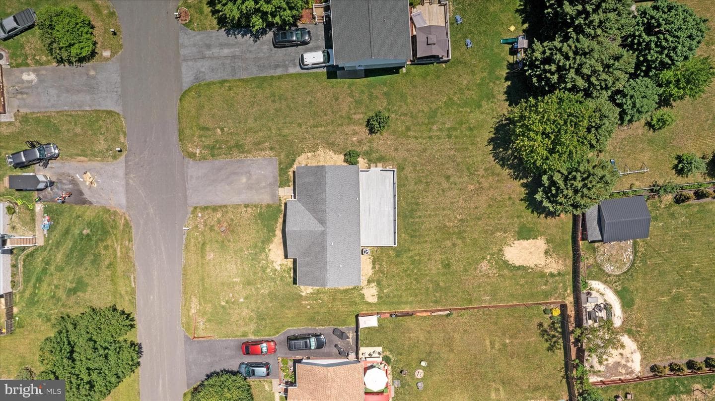 114 Hillview Drive photo 48