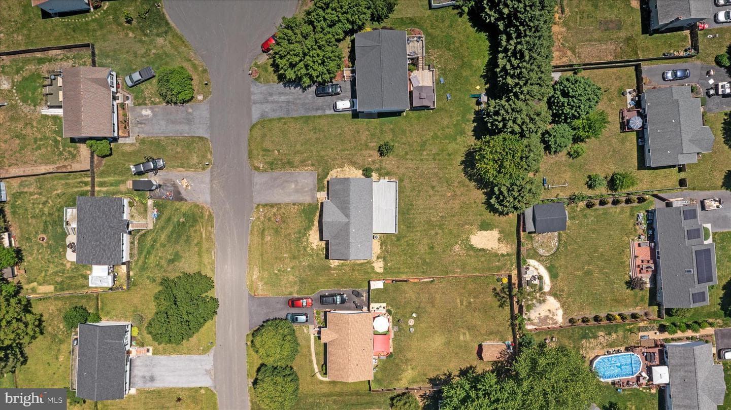 114 Hillview Drive photo 50