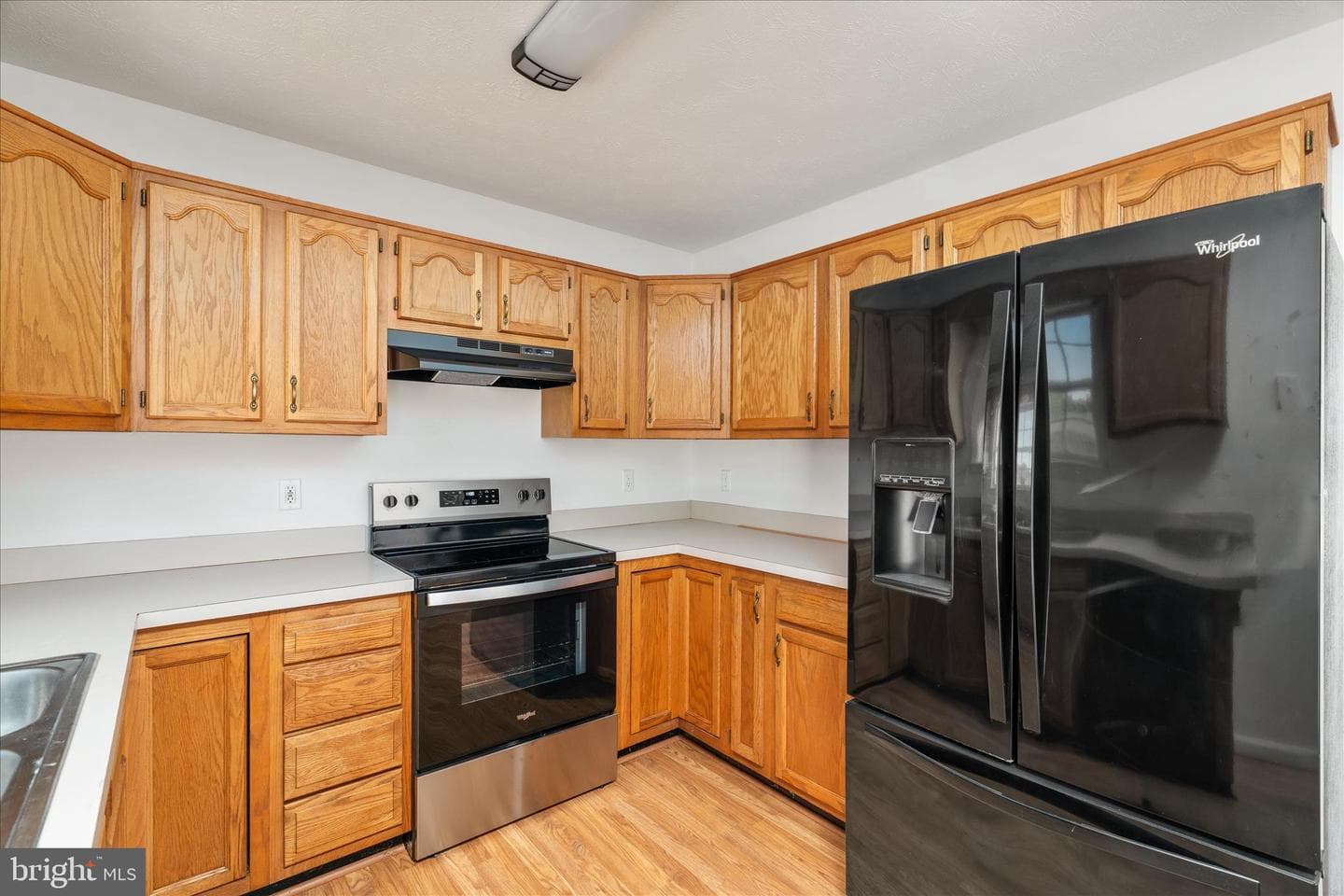 114 Hillview Drive photo 8