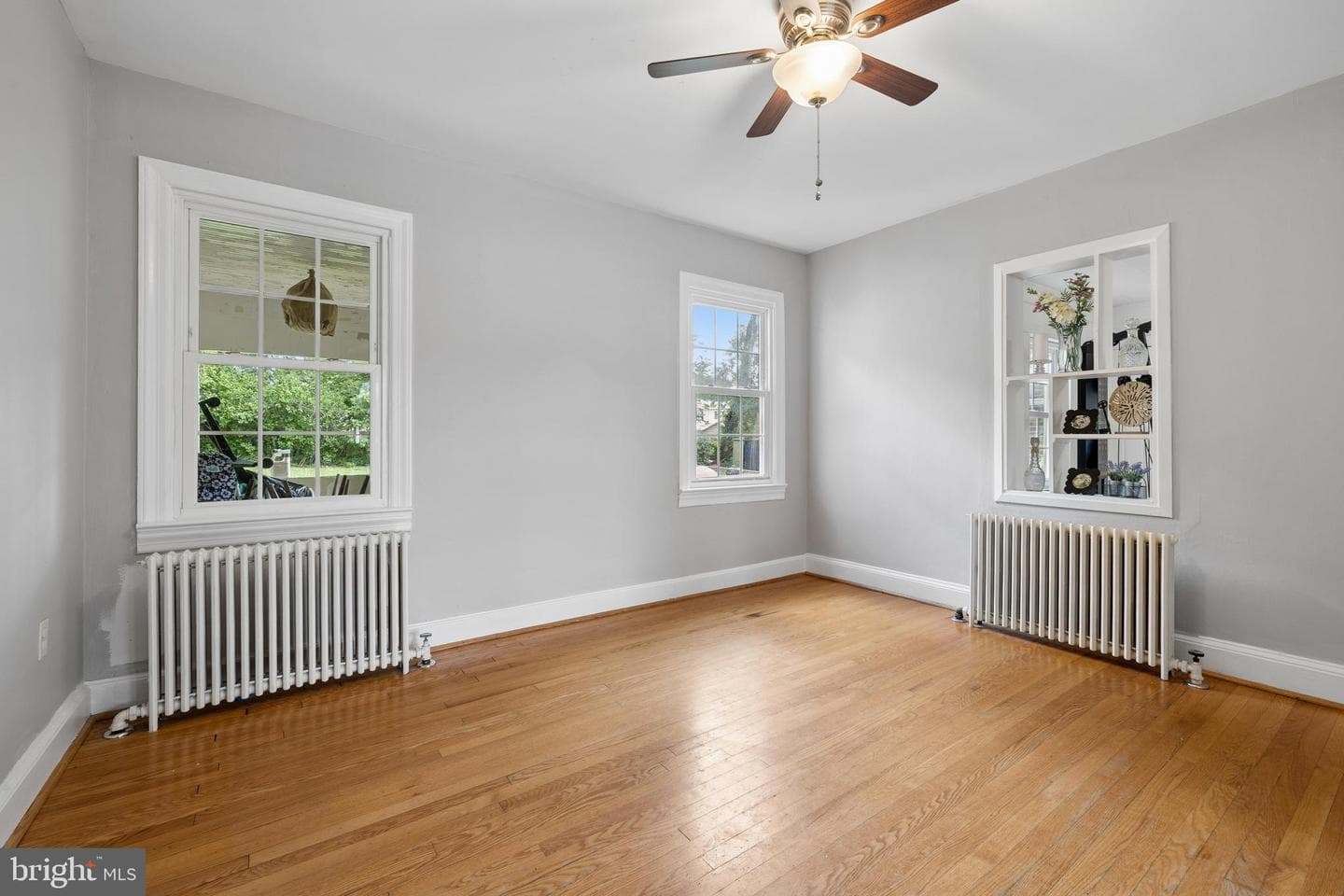 564 Orchard Street photo 14