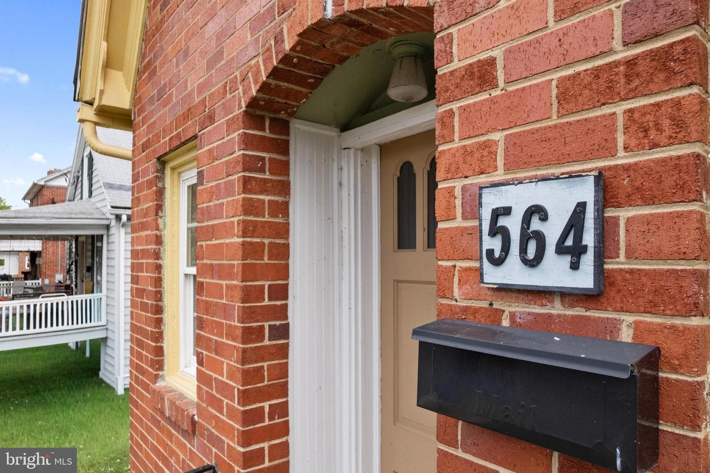 564 Orchard Street photo 3