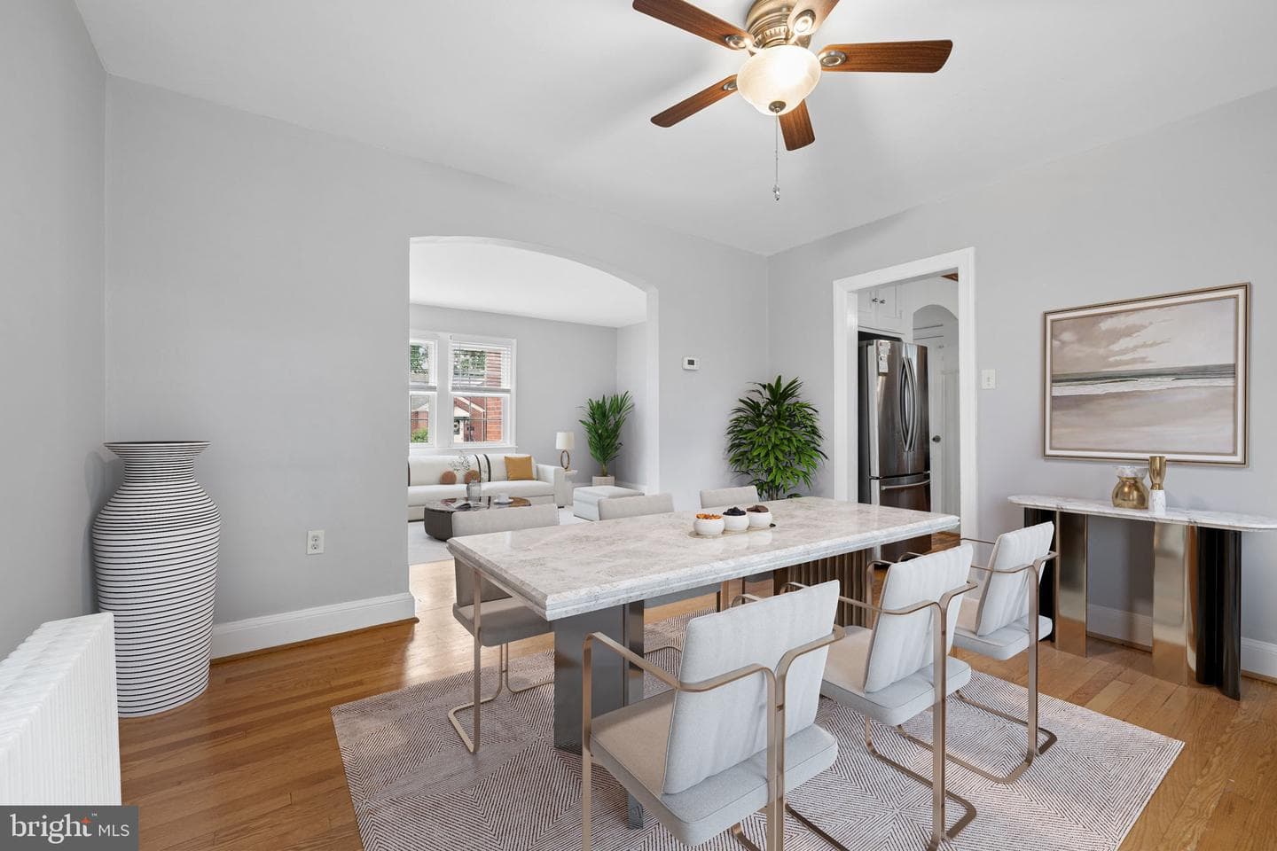 564 Orchard Street photo 5