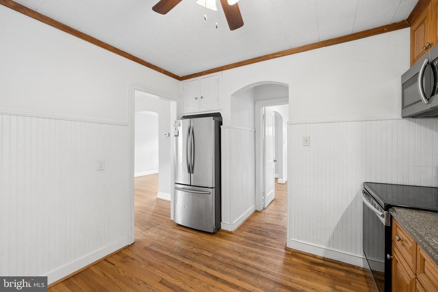 564 Orchard Street photo 9
