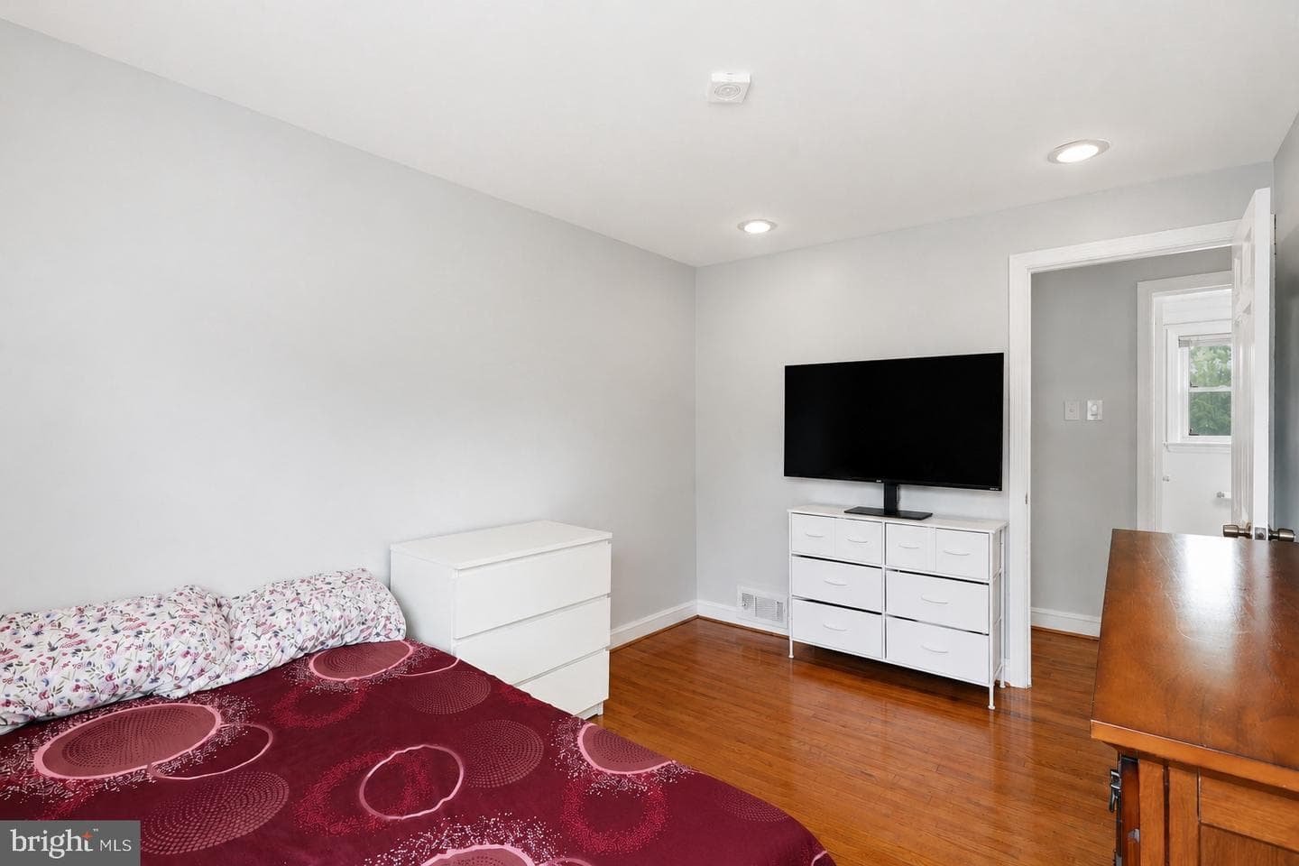 332 N Lee Street photo 25